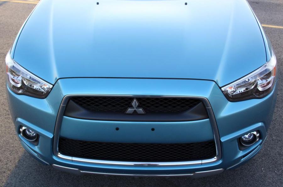  Mitsubishi Outlander Sport SE AWC 2011 года  (фото 4 из 48)